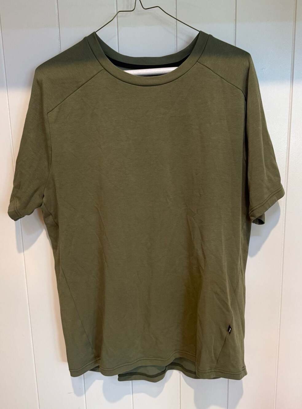 On Running Men's Focus-T Performance Olive Green Shirt Size Large